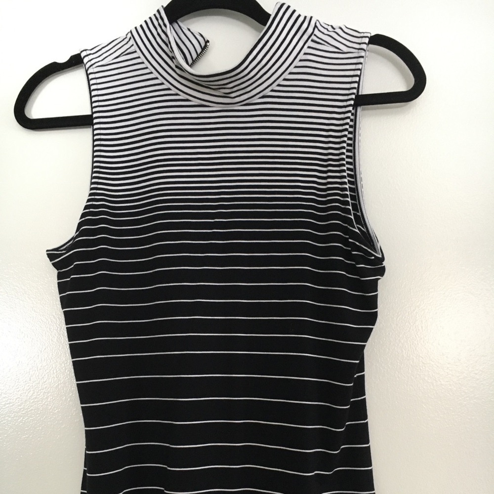 WHBM striped sleeveless zipper back top